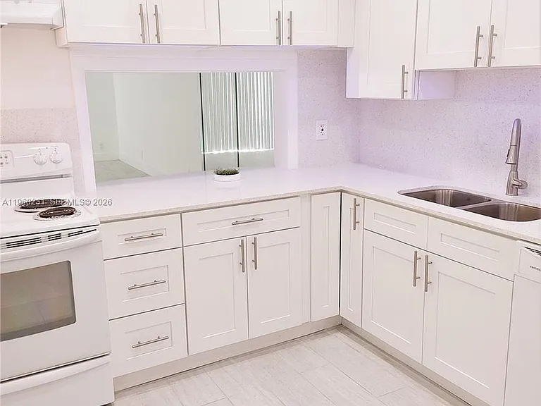 215 SE 3rd Ave #307C — Photo 13