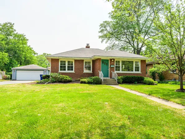 25 N Princeton Ave, Villa Park, IL 60181