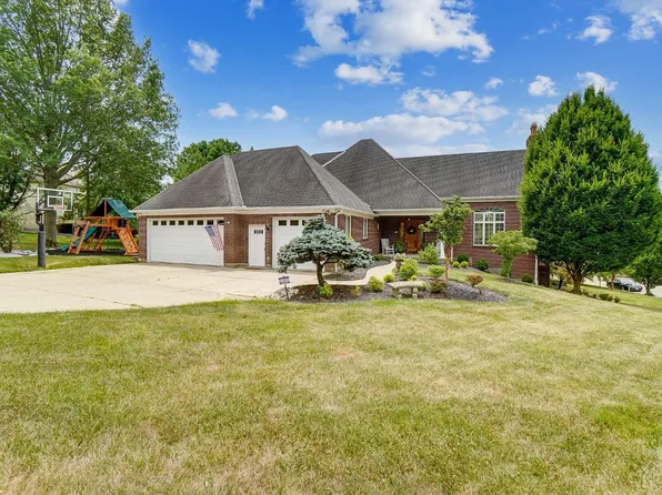 6040 Countrymeadow Ln, Cincinnati, OH 45233