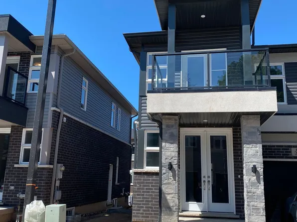 5672 Dorchester Rd #37, Niagara Falls, ON L2G 5S3