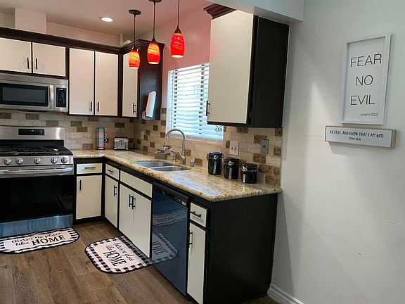 5th image of 20224 Sherman Way Unit 40