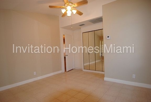 2nd image of 2454 Bimini Ln