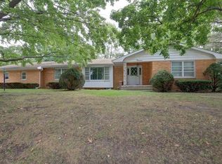 13 Foothill Rd, Monticello, IL 61856