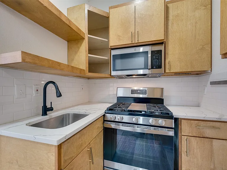 506 N Lancaster Ave #506 — Photo 15