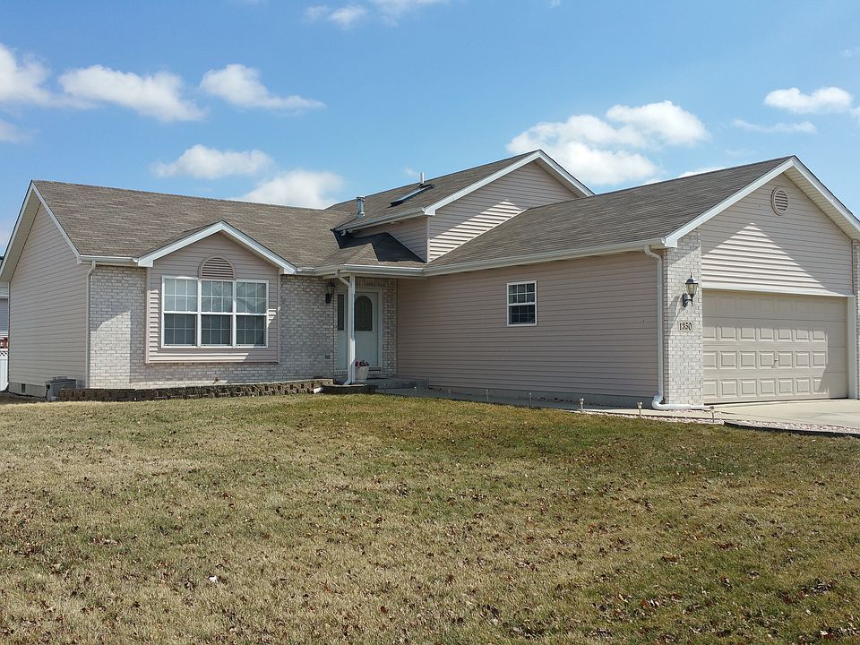 1st image of 1350 Glenn Dr