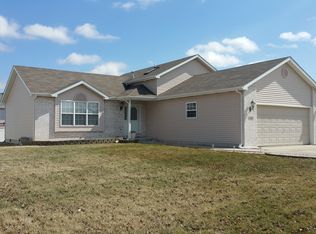 1350 Glenn Dr, Crown Point, IN 46307