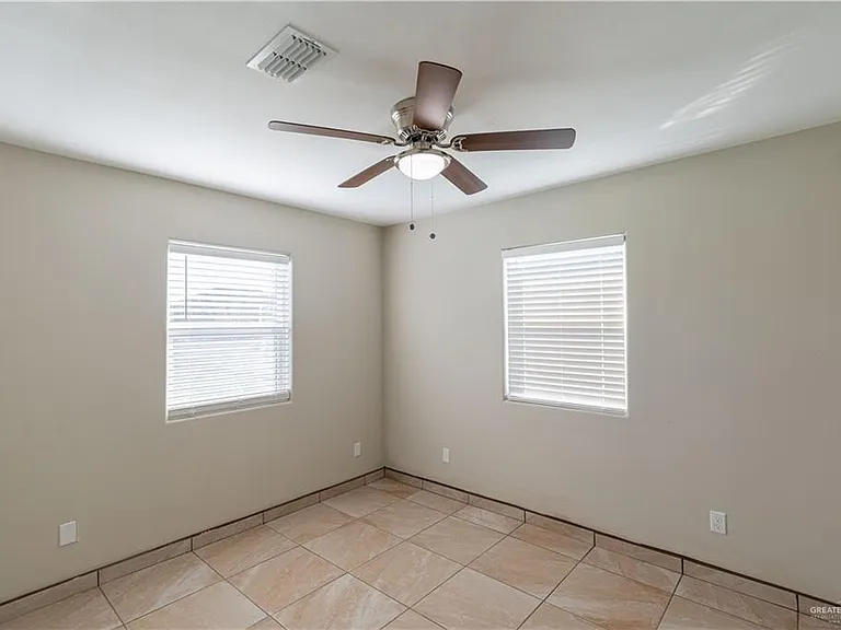 6612 S Olivarez St — Photo 7