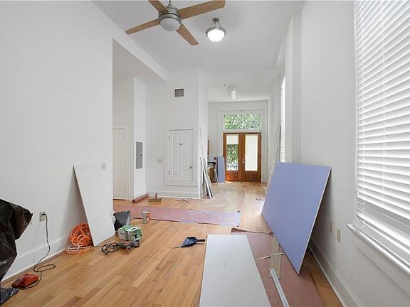 5th image of 315 Elmira Ave