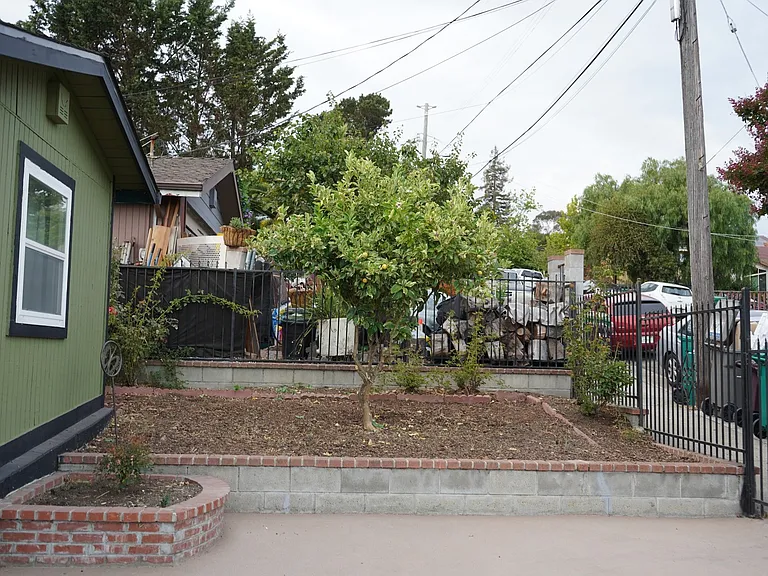 4643 Tulip Ave — Photo 32
