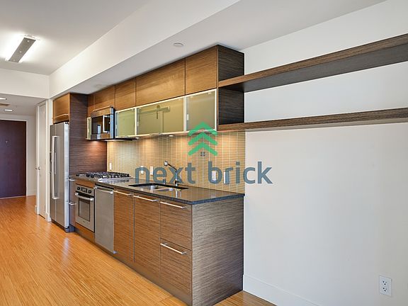 4th image of 820 Blanchard St Unit 1204