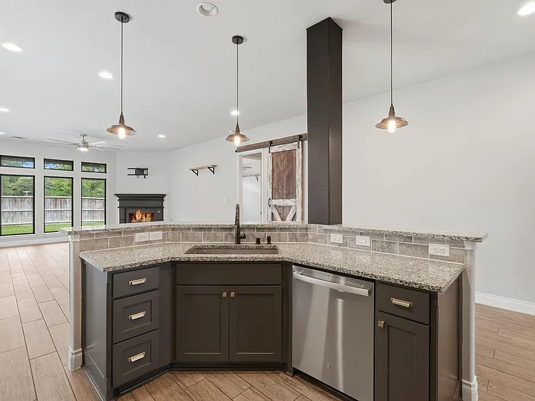 103 Boarsmen Ct — Photo 10