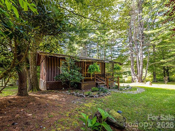 3rd image of 685 Shumont Rd