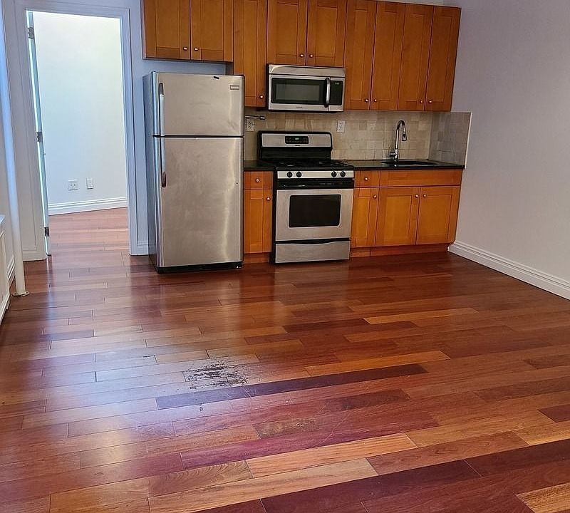 1st image of 423 W 125th St #21