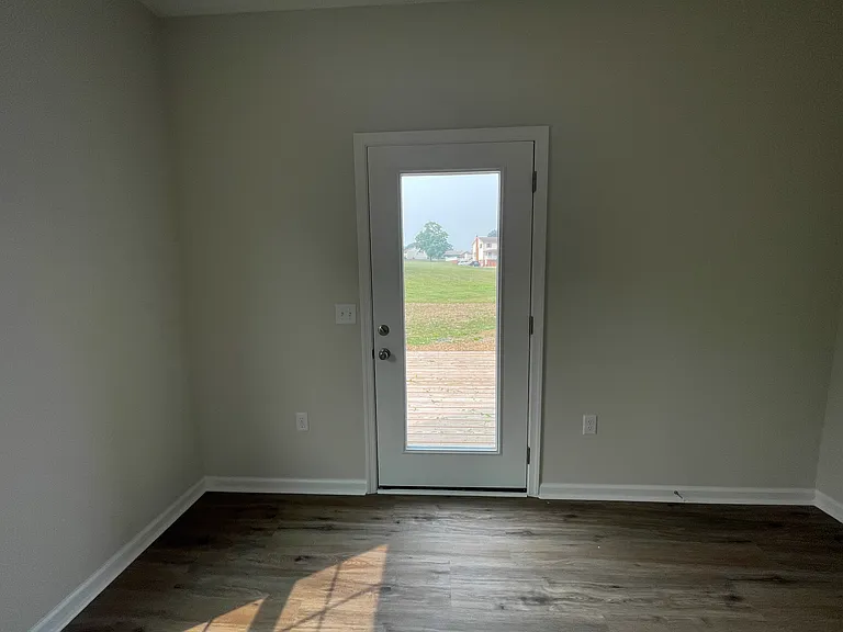 321 Sara Ann Ave — Photo 7