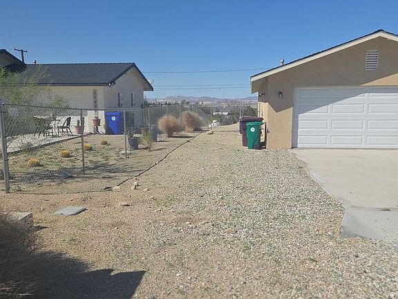 3rd image of 74864 Aladdin Dr