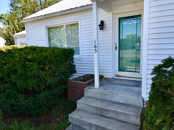 4th image of 163 Van Tassell Ave