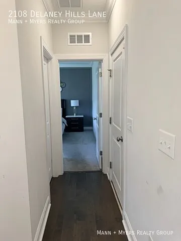 2108 Delaney Hills Ln — Photo 3