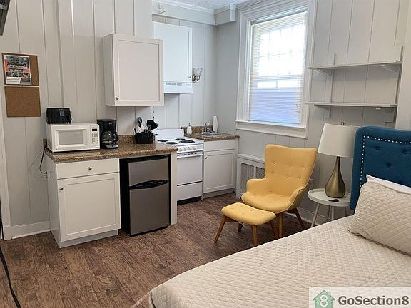 5th image of 714 N Arthur Ashe Blvd APT D