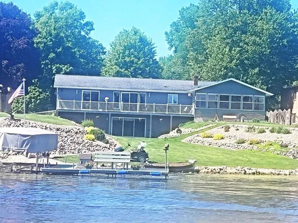 280 Alpine Dr, Shawano, WI 54166