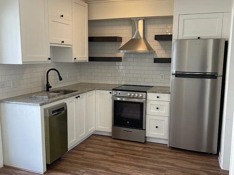 101 Royal Forest Ct — Photo 1