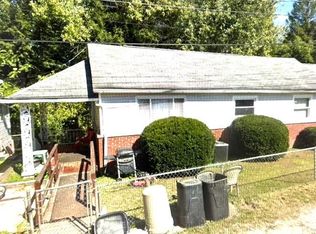 107 Kelly St, Clendenin, WV 25045