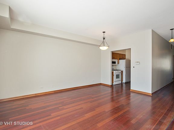 4th image of 567 Woodcrest Dr #567