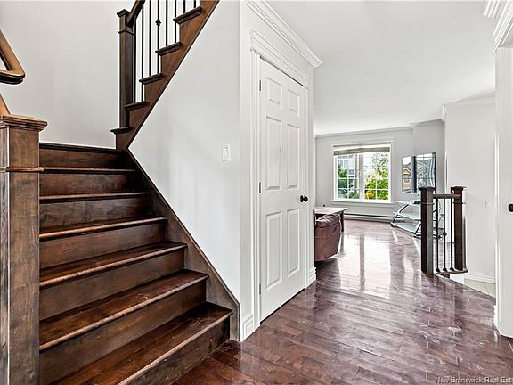 4th image of 82 Harmony Dr