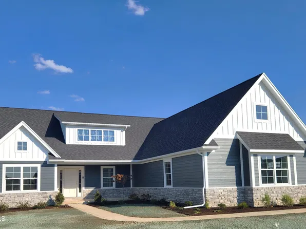 25256 John F McCarthy Way #153, Perrysburg, OH 43551