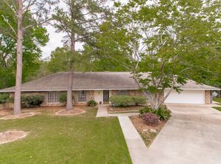 5235 Helvetia Dr, Baton Rouge, LA 70808