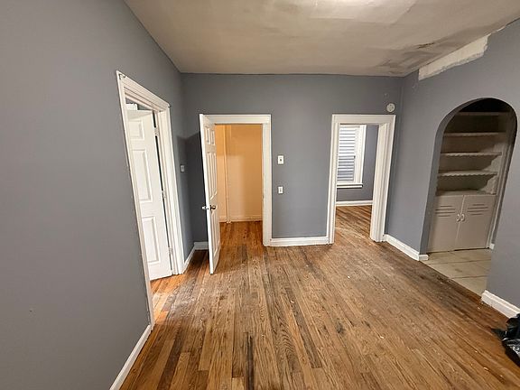 2nd image of 591 15th Ave Floor 1