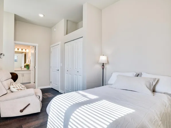 Oasis at Allenmore, 2301 S State St, Tacoma, WA 98405