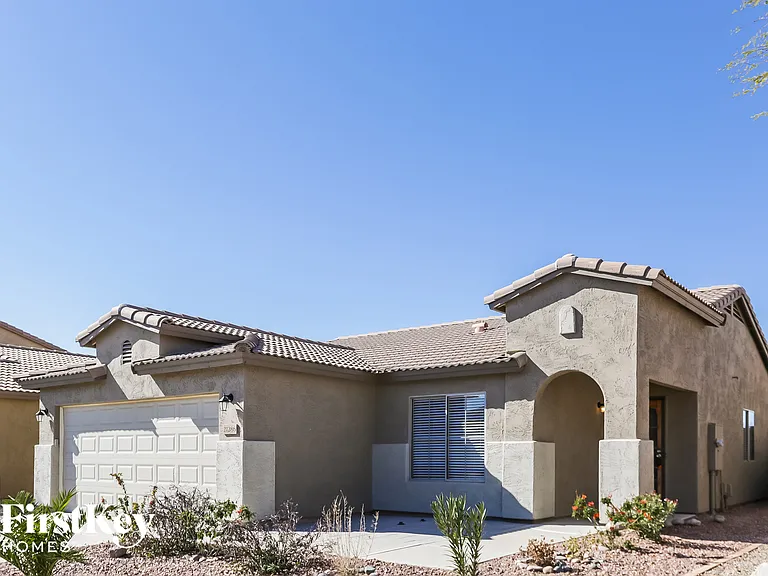 21286 N Duncan Dr — Photo 2