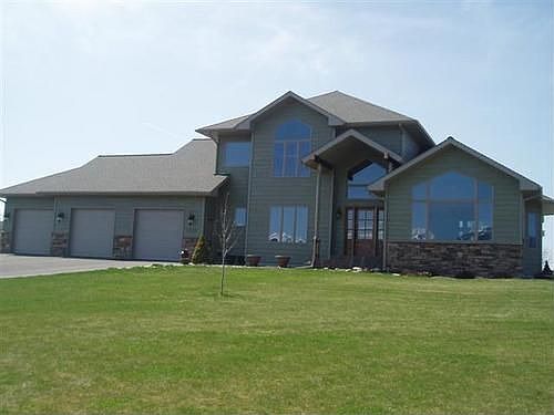 3rd image of 1574 Foxtail Dr