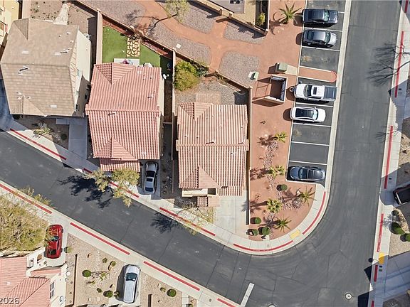 2nd image of 1172 Gecko Rd