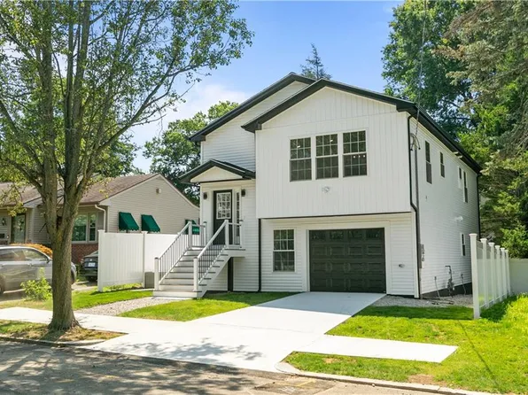 114 Naples Ave, Providence, RI 02908