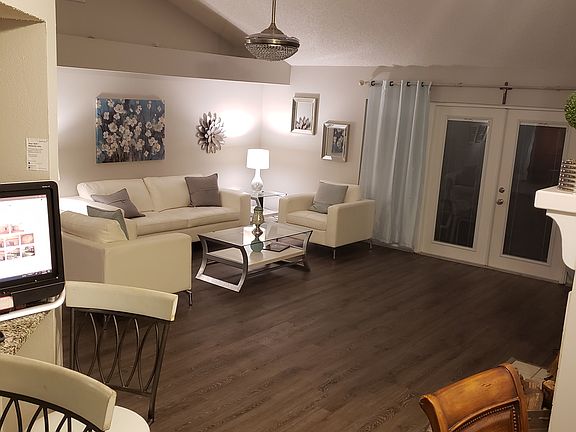 Dining Area/Living 11/02/18