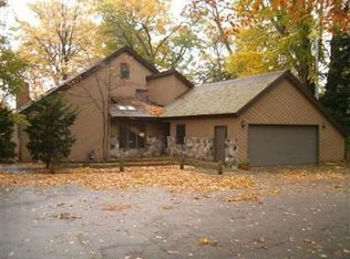 1543 Forest Park Rd, Muskegon, MI 49441