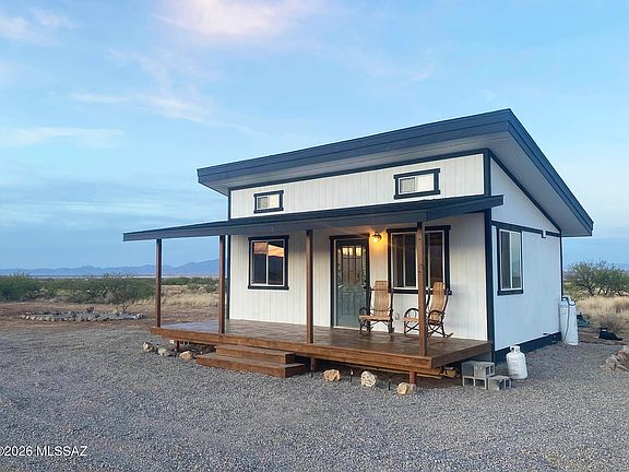 5th image of 206 E Highland Rd