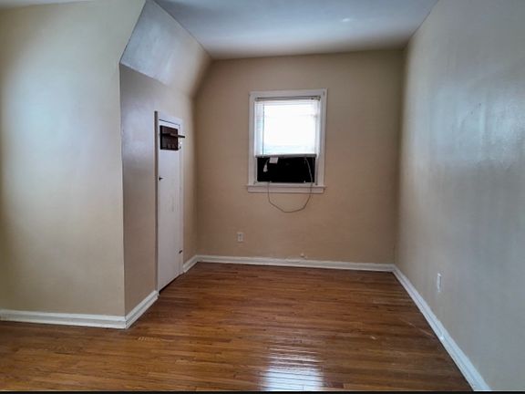 2nd image of 305-307 Sanford Ave #3