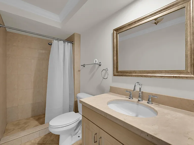 490 NW 20th St #1140 — Photo 18
