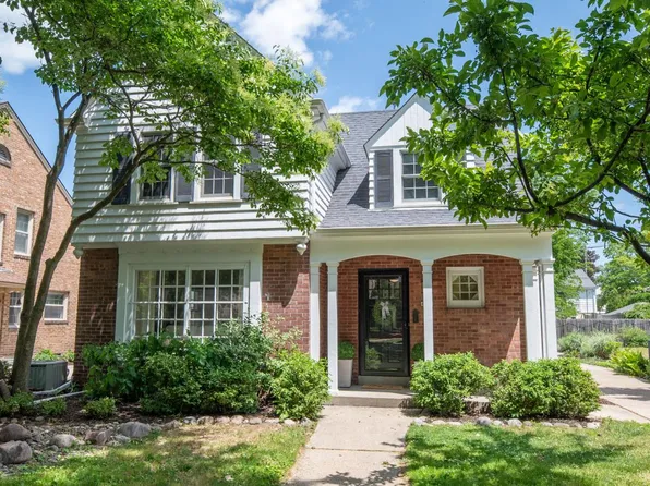 4824 North Woodruff AVENUE, Whitefish Bay, WI 53217