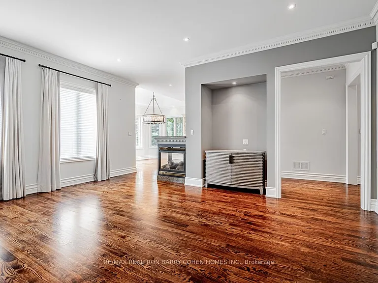 8 York Rd — Photo 16