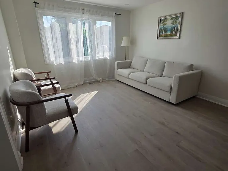 252 Hickory Cir #GROUND-FLOOR ROOM — Photo 7