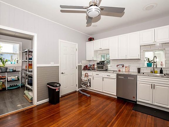 5th image of 147 Park St #149