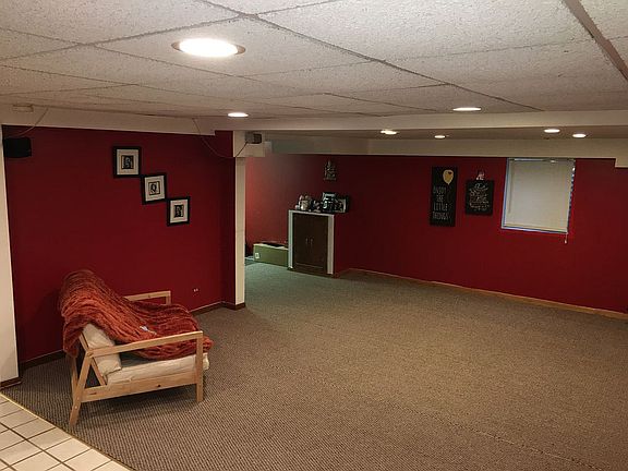 3rd image of 257 Windsor Dr
