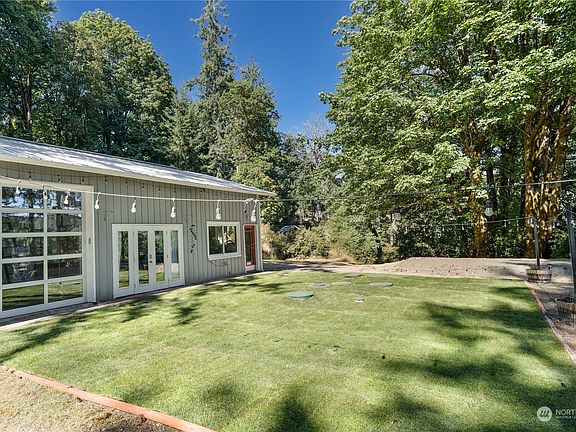 4th image of 208 E Herron Boulevard NW
