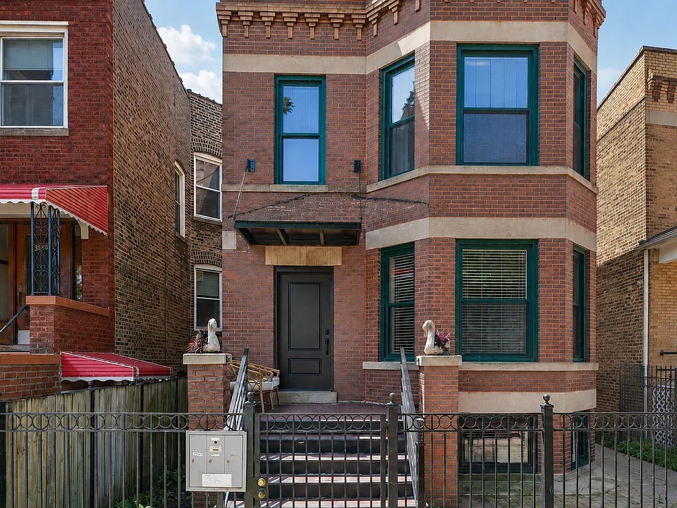 3023 W Wellington Ave #1
