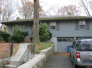 157 Pineridge Rd, Waterbury, CT 06706