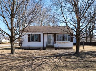 295 N Kankakee St, Coal City, IL 60416