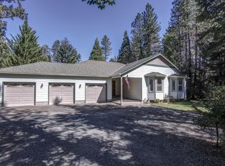 1790 Queens Branch Rd, Rogue River, OR 97537